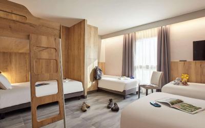 Chambre COu00a0-u00a05u00a0Personnes Chambre COu00a0-u00a05u00a0Personnes