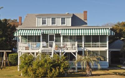 Six Bedroom Holiday Home