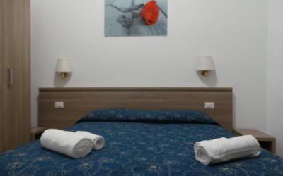 Camera Matrimoniale/Doppia con Letti Singoli con Bagno Privato