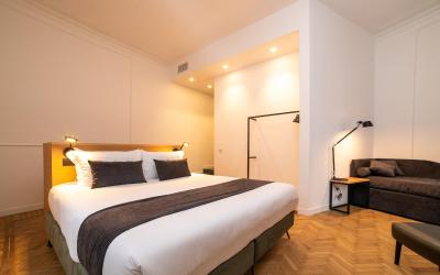 Camera Tripla Deluxe 