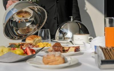 Camera Elegance Matrimoniale/Doppia con Letti Singoli con Balcone