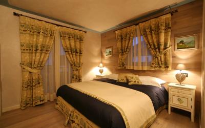 Camera Matrimoniale/Doppia con Letti Singoli con Balcone 