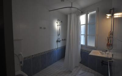 Chambre Lits Jumeaux pour Personnes u00e0 Mobilitu00e9 Ru00e9duite Chambre Lits Jumeaux pour Personnes u00e0 Mobilitu00e9 Ru00e9duite