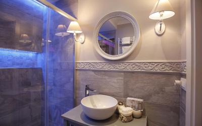 Camera Matrimoniale Deluxe con Balcone e Vista Mare