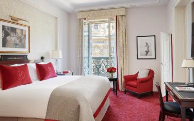 Chambre Lit Queen-Size Classique avec Accu00e8s au Salon Discothu00e8que