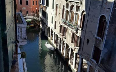 Camera Matrimoniale con Vista Canale