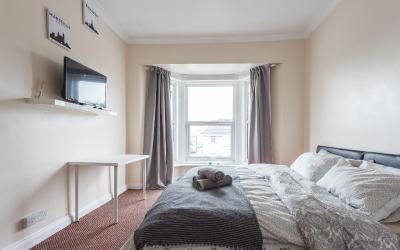 Twin Room with Shared Bathroom