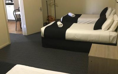 Deluxe Family Room