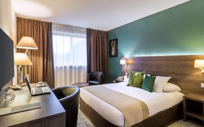 Chambre Lit Queen-Size Confort Chambre Lit Queen-Size Confort