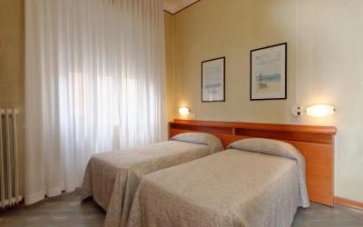 Camera Doppia con Letti Singoli