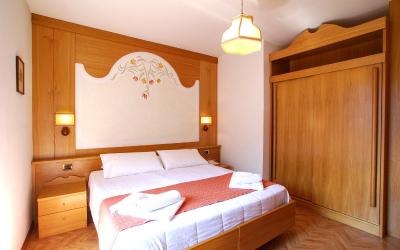 Camera Matrimoniale/Doppia con Letti Singoli con Vista Montagna