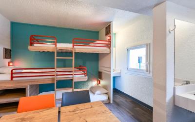 Lit dansu00a0Dortoir pour Hommes de 6 Lits Lit dansu00a0Dortoir pour Hommes de 6 Lits