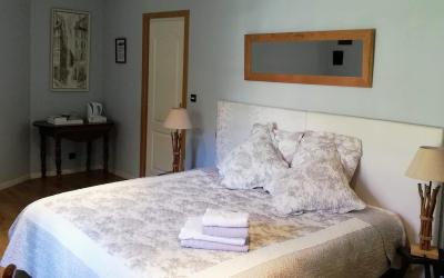 Chambre Double ou Lits Jumeaux Chambre Double ou Lits Jumeaux