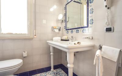 Camera Classic Matrimoniale/Doppia con Letti Singoli con Vista Mare