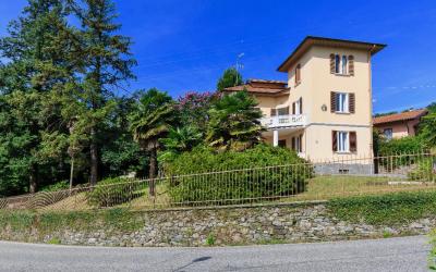 Camera Matrimoniale con Vista Lago