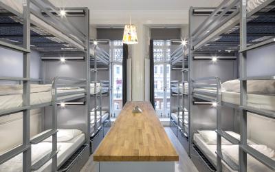 Bed in 12-Bed Mixed Dormitory Ensuite 