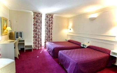 Chambre Quadruple Classique avec Baignoire Chambre Quadruple Classique avec Baignoire