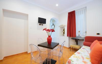 Appartamento con Balcone e Vista Mare