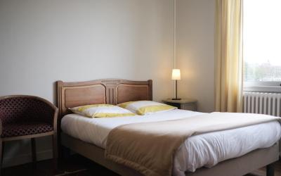 Chambre Familiale avec Salle de Bains Commune