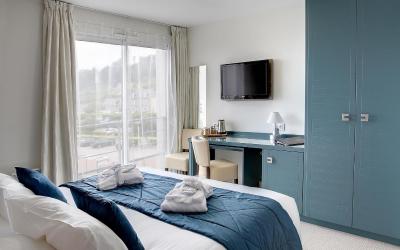 Chambre Supu00e9rieure Lit Queen-Size - Vue Latu00e9rale sur Mer