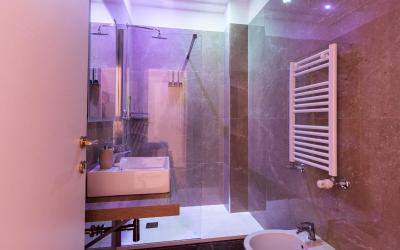 Camera Tripla Superior