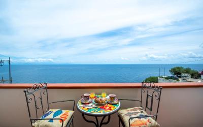 Appartamento con 1 Camera da Letto e Vista Mare - Rosso 