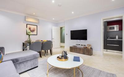 Deluxe Apartment