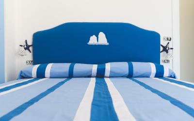 Camera Matrimoniale Deluxe con Balcone e Vista Mare