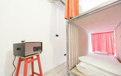 Posto Letto in Dormitorio Misto con 4 Letti