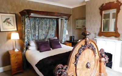 Deluxe Double Room with Bath