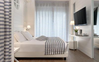 Camera Tripla Deluxe 