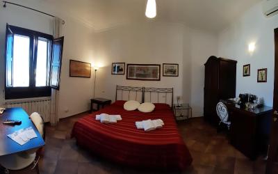 Camera Matrimoniale/Doppia con Letti Singoli