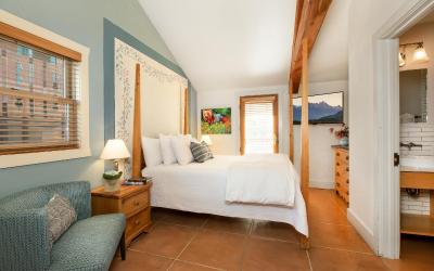 Queen Room