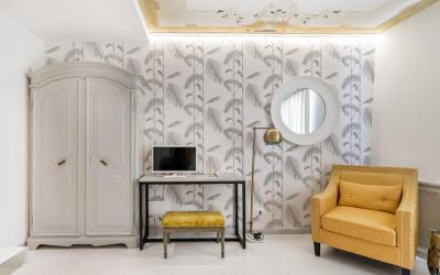 Camera Superior Matrimoniale o Doppia con Letti Singoli e Vista Mare Parziale