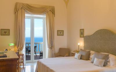 Camera Deluxe Matrimoniale con Vista Mare