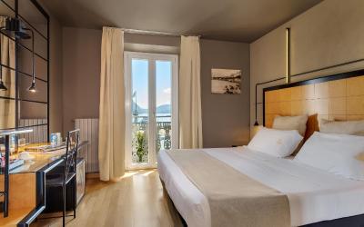 Camera Singola Superior con Vista Lago