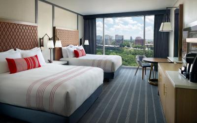 Deluxe Queen Room