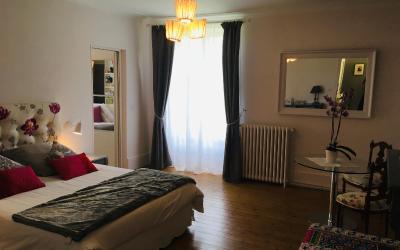 Chambre Familiale avec Baignoire Chambre Familiale avec Baignoire