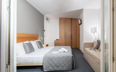 Camera Quadrupla Classic