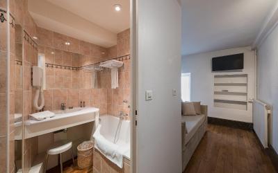 Chambre Quadruple Supu00e9rieure  Chambre Quadruple Supu00e9rieure