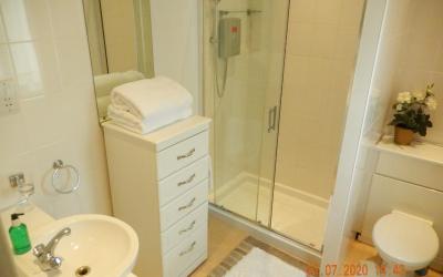 Deluxe Double Room with Shower
