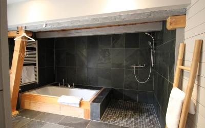 Chambre Double Deluxe avec Baignoire - POMMIER Chambre Double Deluxe avec Baignoire - POMMIER