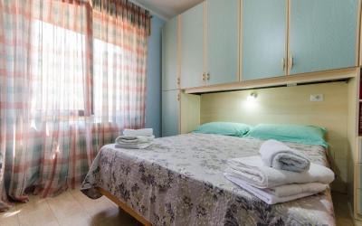 Camera Matrimoniale con Bagno in Comune 