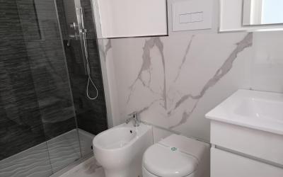 Camera Matrimoniale/Doppia con Letti Singoli con Bagno Privato