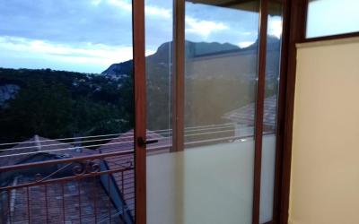 Monolocale con Divano-Letto