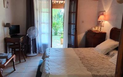 Chambre Double ou Lits Jumeaux Chambre Double ou Lits Jumeaux