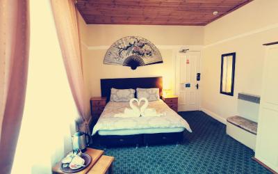 Basic Triple Room