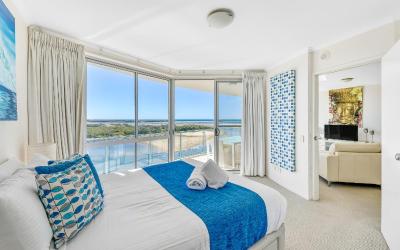 One-Bedroom Apartment with Water View