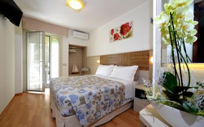 Camera Matrimoniale/Doppia con Letti Singoli