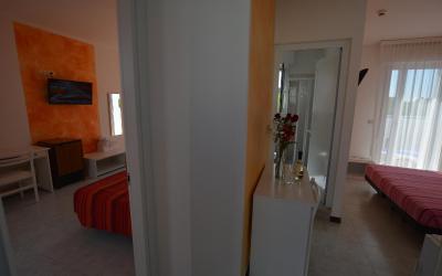 2 Camere Comunicanti con Terrazza